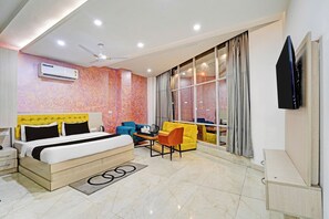 Room - Hotel O Unique Luxury (Zirakpur)