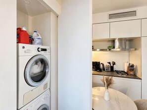 Copy Of 002 Kitchen Img 7492 - Midtown 2BR Stay Near Times Square (New York)