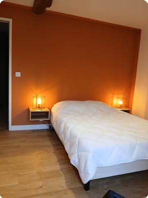 Room - New Listing (Meillac)