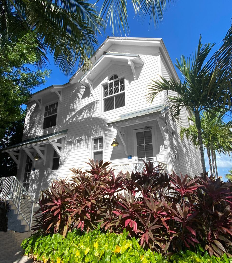 Step outside to charming coastal architecture and breezy balconies.