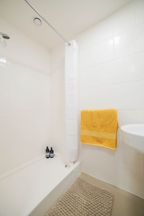 Bathroom - Student Only Grove House London (London)