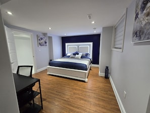Room - Afterglow Suite | Cozy New| 2 King Bd |10 min Fall (Niagara Falls)