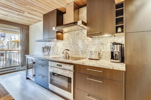 Private kitchen - Chateau Aspen  (Aspen)