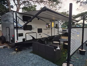 Property grounds - Spacious R/V and jacuzzi with the comfort of a boutique hotel. (Isabela)