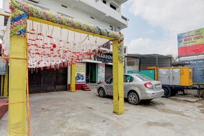 Khuôn viên nơi lưu trú