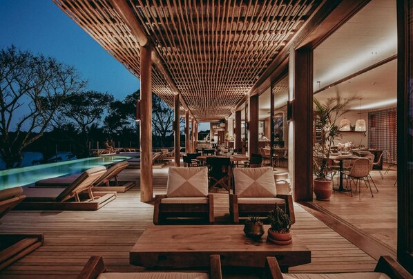 Khu ẩm thực ngoài trời