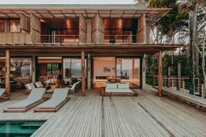 Khu ẩm thực ngoài trời