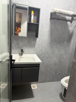 Bathroom - Kindaruma homes apartments  (Nairobi)