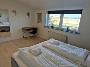 Room - Hornagøta 4, 2 (Mid & Attic floor) (Thorshavn)