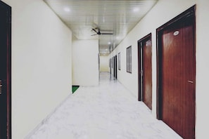Interior - Hotel O IIT Banaras Road (Varanasi)