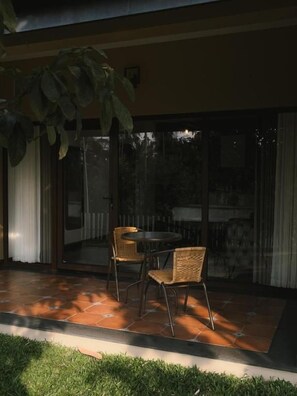 Outdoor dining - Tangerine Tales Boutique Resort (Meppadi)