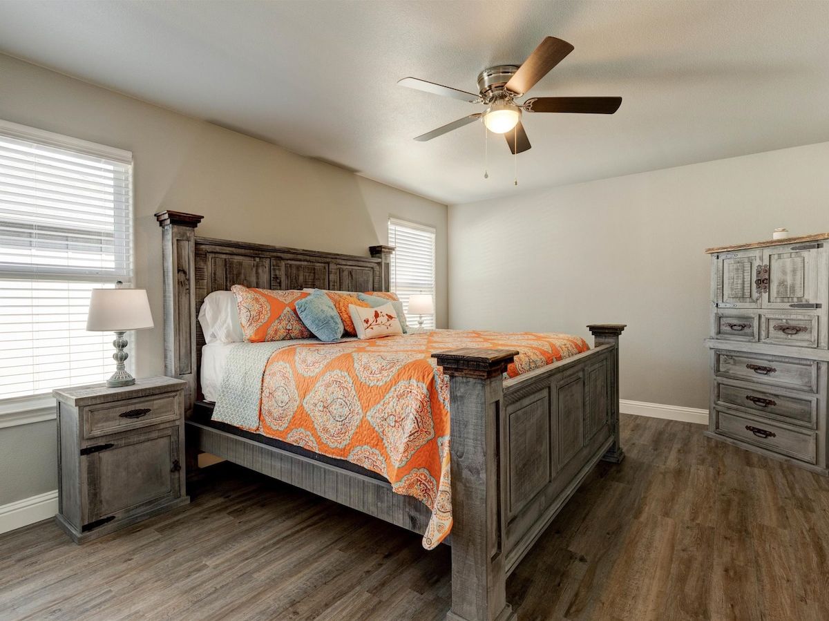 Bedroom 1 (King), Dresser, Private Closet