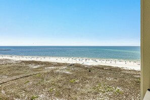 Beach - Phoenix VI #913 - New! Beachfront 3BR, Gulf Views, Indoor/Outdoor Pools, Hot Tub (Orange Beach)