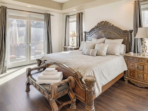 Room - The Mountain Retreats (Newbury Park)