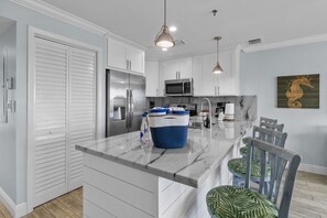 Private kitchen - Outstanding Ocean View w/heated Pool Beach Marina (Tavernier)
