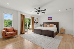 Room -  5-bedroom home with 4 full bathrooms is the perfect getaway. (Milford)