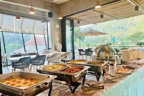 Dining - Passion Resort Kiriwong (Lan Saka)
