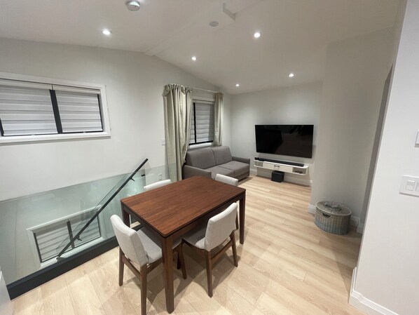 Interior - Modern Laneway Suite | Parking, AC & Wi-Fi (Toronto)