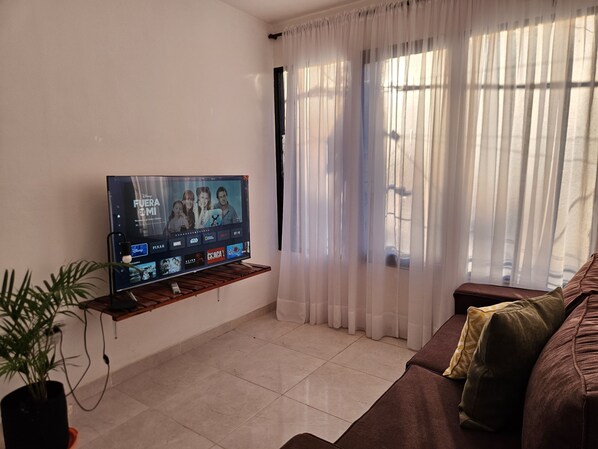 Living area - New Listing (Posadas)
