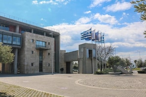 Exterior - Deluxe Vista Castello - Elegant Sky-High Apartment with Stunning Views (Thessaloniki)