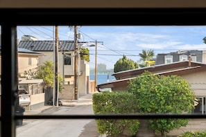 Interior - Bay in View Steps to the Sand! Casita with it all! (San Diego)
