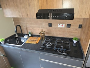 Private kitchen - Royal Crowns Apartments. Cosy 2 bedroom ground floor flat in secure estate (Lagos)
