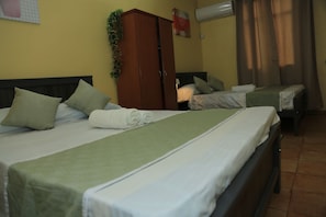 Room - Fantastic 2-bedroom apartment with AC in beautiful Grand Baie (Grand Baie)