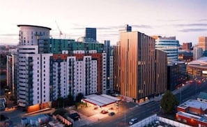 Exterior - Skyline Apartment with Free Parking (Manchester)