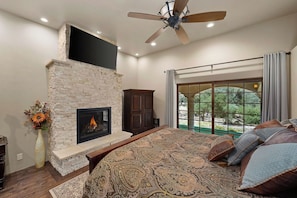 Room - Luxury Villa- Resort-Style Pool/Spa, Steam Room, 12 min. to wine tasting & beach (Atascadero)