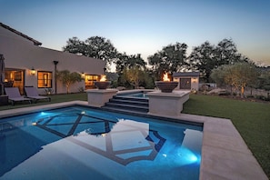 Pool - Luxury Villa- Resort-Style Pool/Spa, Steam Room, 12 min. to wine tasting & beach (Atascadero)