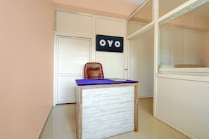 Lobby - HOTEL O KSR GRAND (Chittoor)