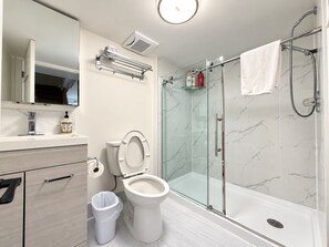 Bathroom - Private 4BR, 2BA Basement Suite near UBC | West Point Grey (Vancouver)