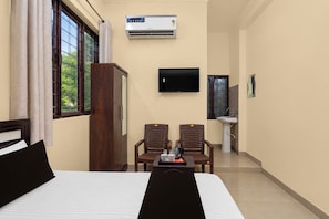 Room - Hotel O Uttarakhand B/b (Dehradun)