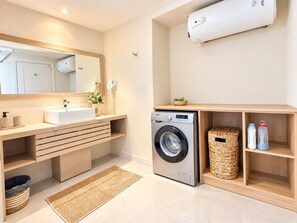 Bathroom - Cosy & Comfy apartment (Trou-aux-Biches)