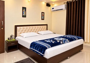 Room - Thapliyal Home Stay AIIMS Road Rishikesh (Pashulok)