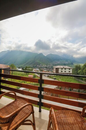 View from room - Lens Design Hotel (Stepantsminda)
