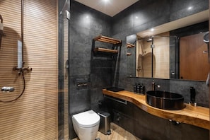 Bathroom - Lens Design Hotel (Stepantsminda)