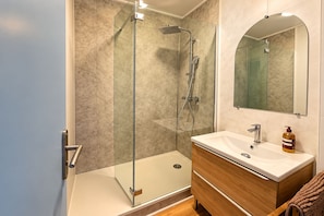 Bathroom - New Listing (Chartres)