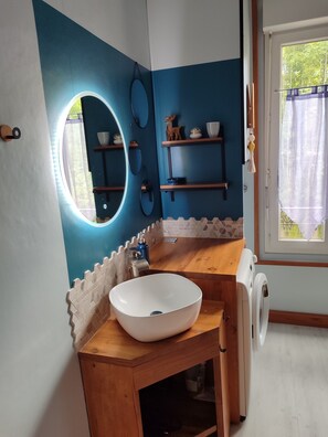 Bathroom - New Listing (MONT DORE)