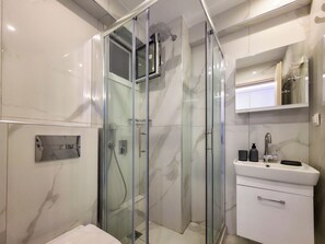 Bathroom - 18 - ALIKI Studios by SDR (Paralia)