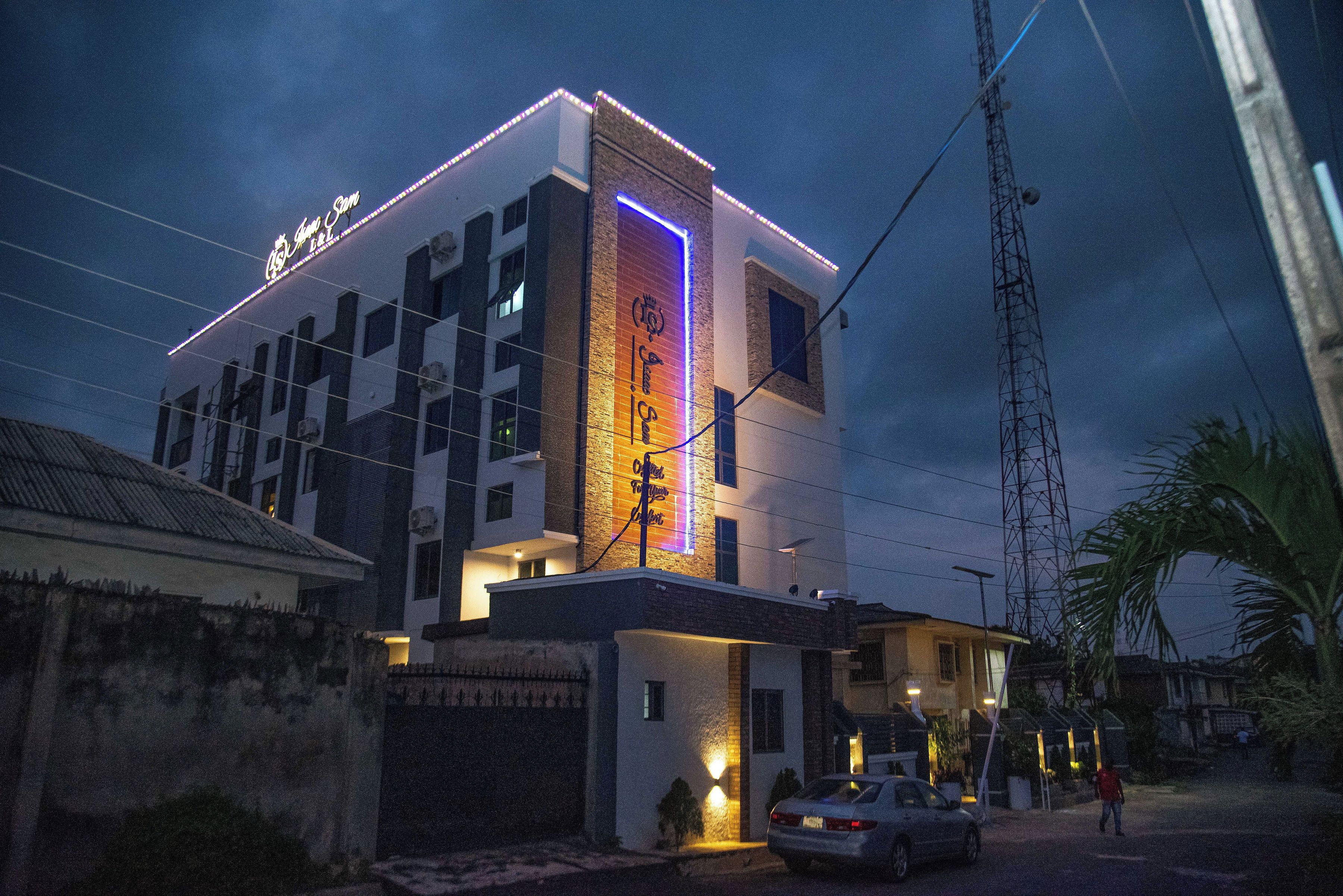 Ngoại thất