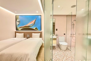Bathroom - Lion Peak Hotel Raffles (Singapore)