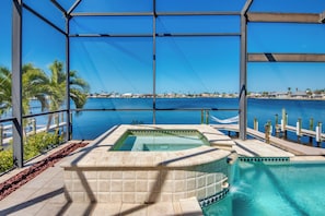 Pool - VILLA LAKE VIEW, a stunning house with a spectacular view (Cape Coral)