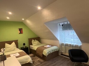 Room - New Listing (Essen)