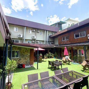 Tempat makan luar