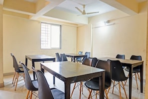 Dining - Collection O Royce Studios Near Pune (Pune)