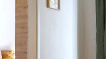 Durchgang zum Schlafzimmer.