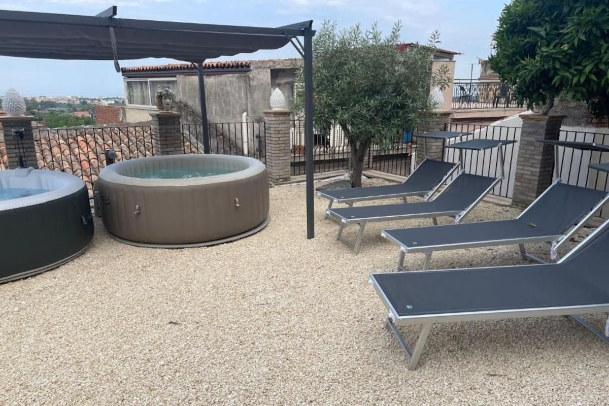 Outdoor spa tub