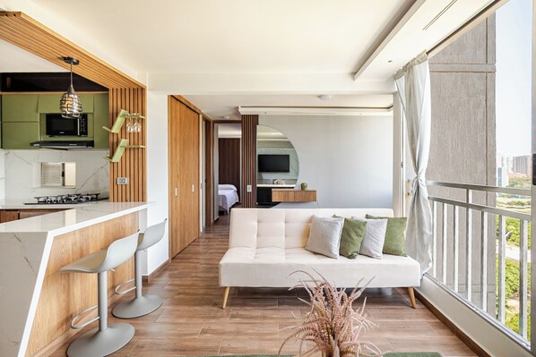 Living area - 2-bedroom apartment city view in Ciudad Mallorquin with AC/Gym/Pool/Netflix (Barranquilla)