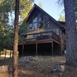 Exterior - Tranquil 3-bedroom cabin with AC in charming Groveland (Groveland)